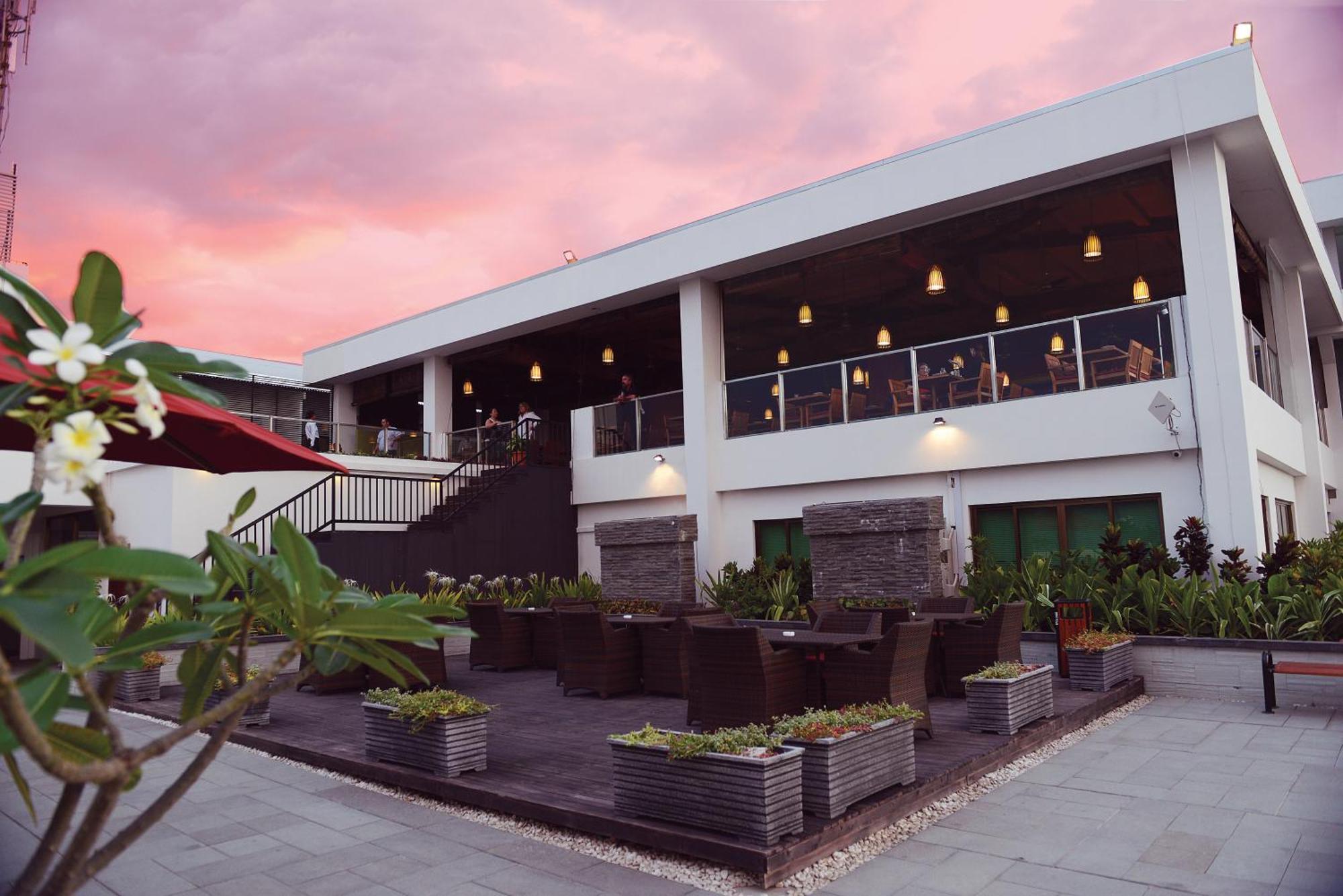 Timor Plaza Hotel & Apartments Dili Ngoại thất bức ảnh